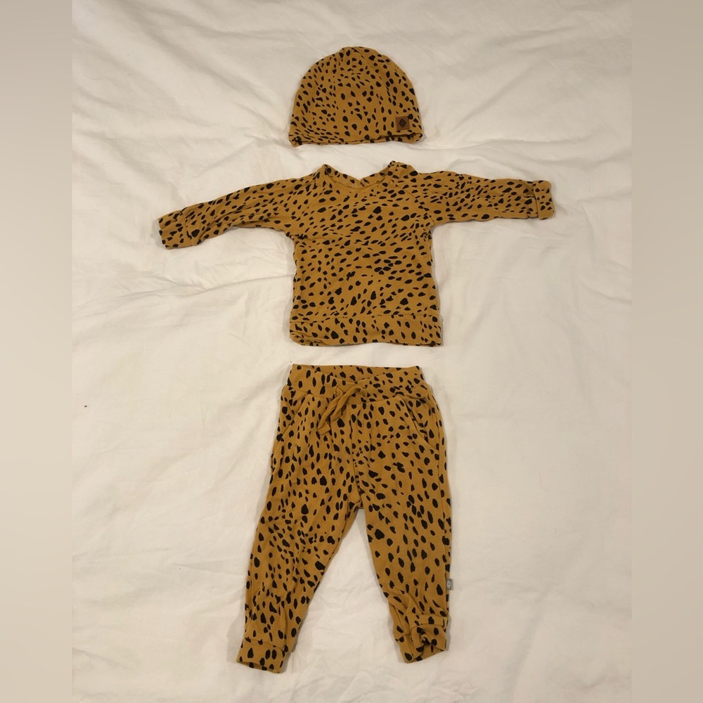 6-12m Kyte Baby jersey jogger set in cheetah